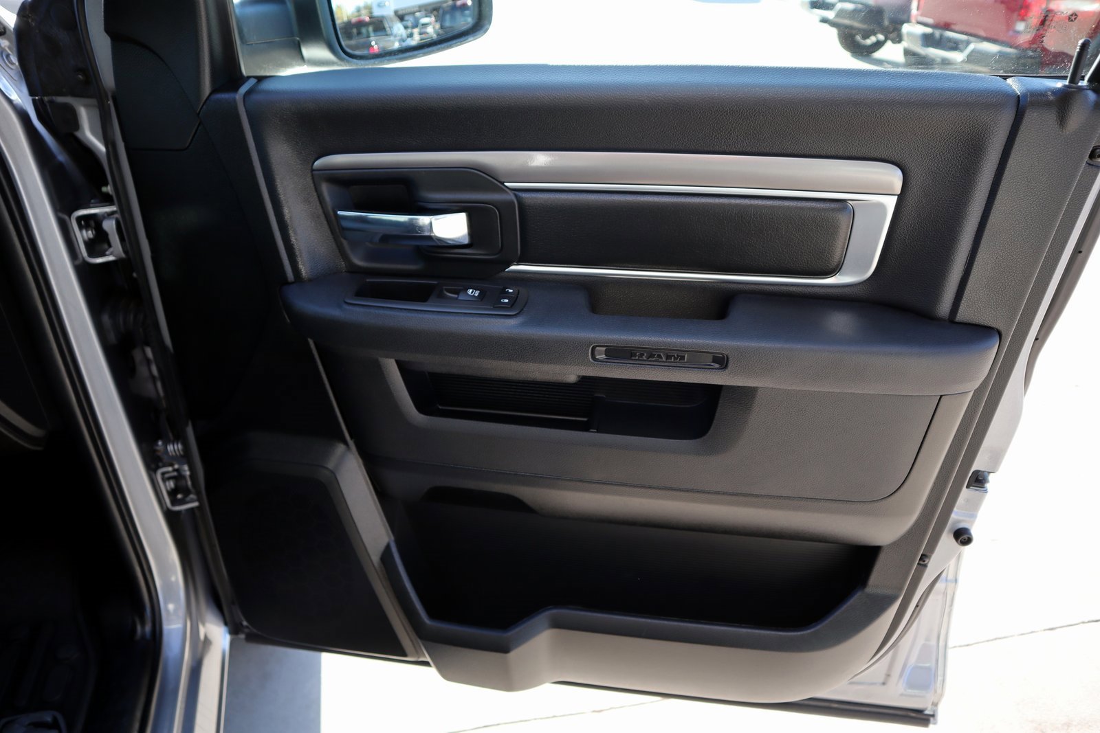 Used 2022 RAM 1500 Classic Warlock image 13