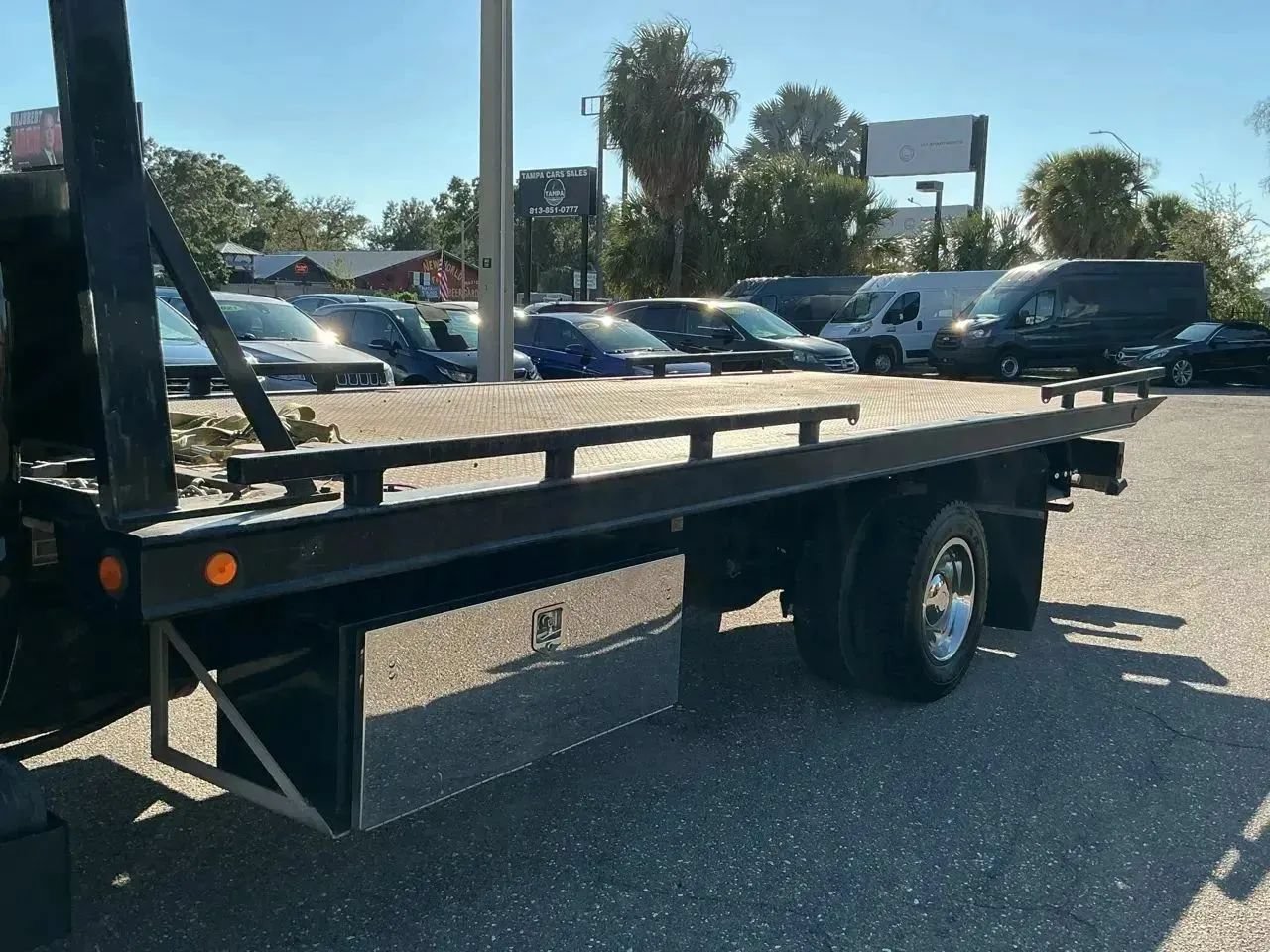 Used 2015 Ford F650 2WD Regular Cab Super Duty image 10