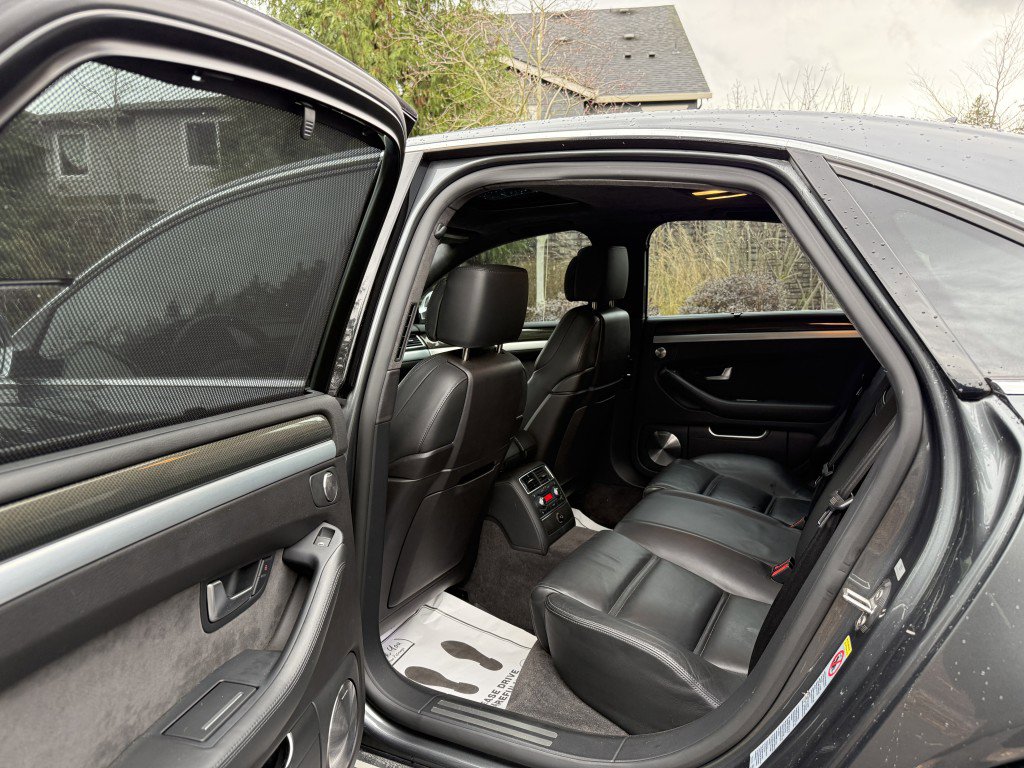 Used 2009 Audi S8 image 21