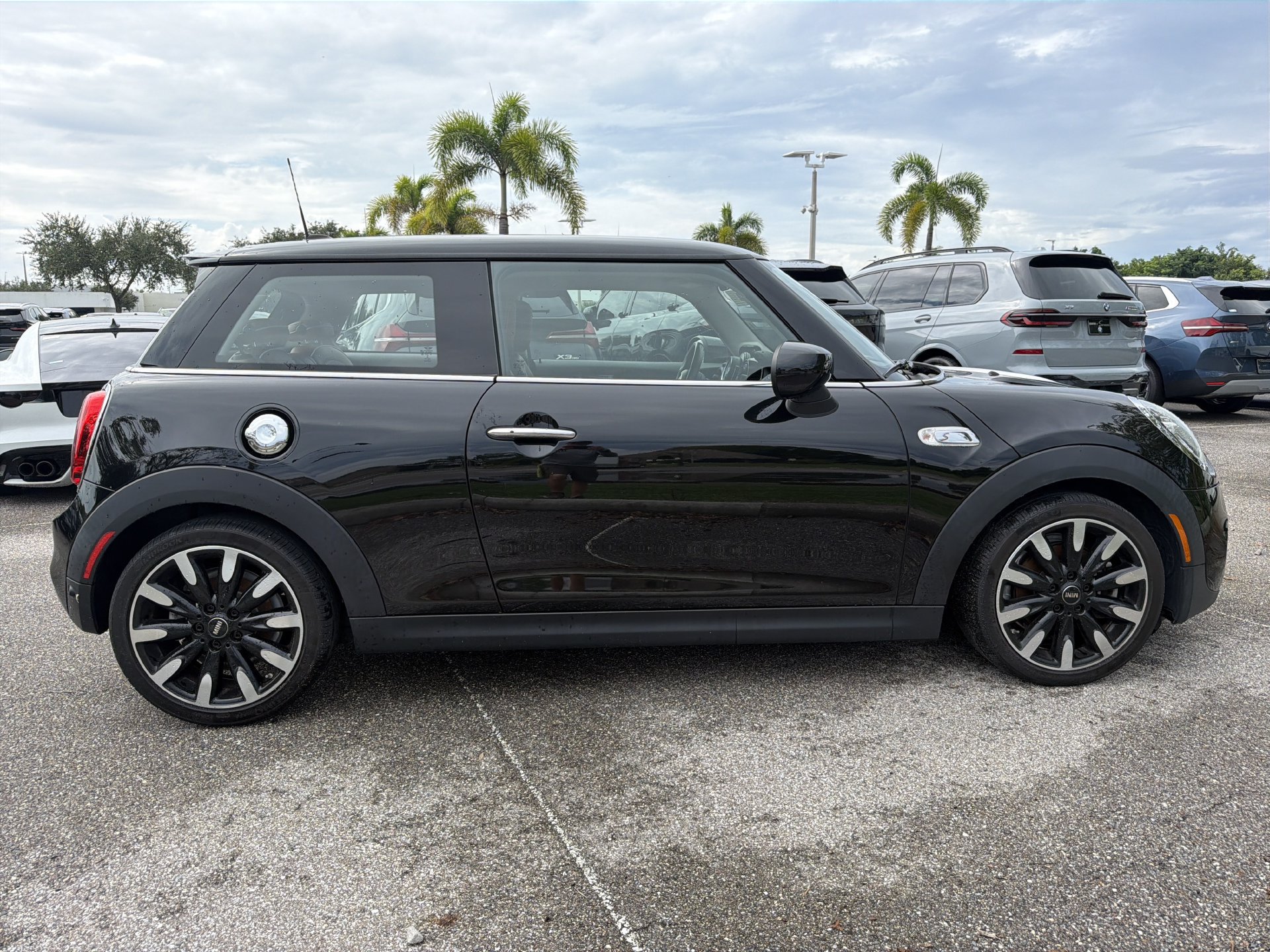 Used 2020 MINI Cooper S w/ Signature Upholstery Package FWD image 3