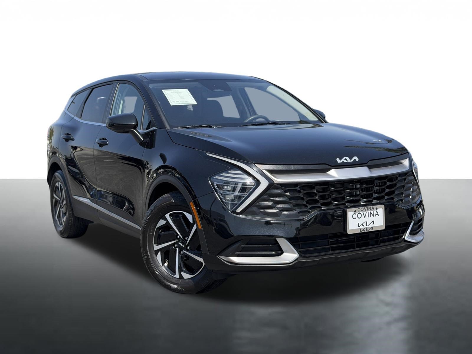 Used 2025 Kia Sportage LX FWD image 1