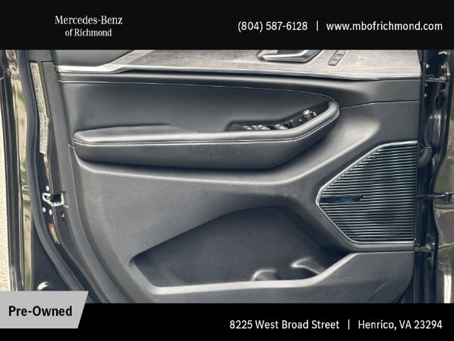 Used 2023 Jeep Grand Cherokee L Overland w/ Luxury Tech Group IV AWD/4WD image 12