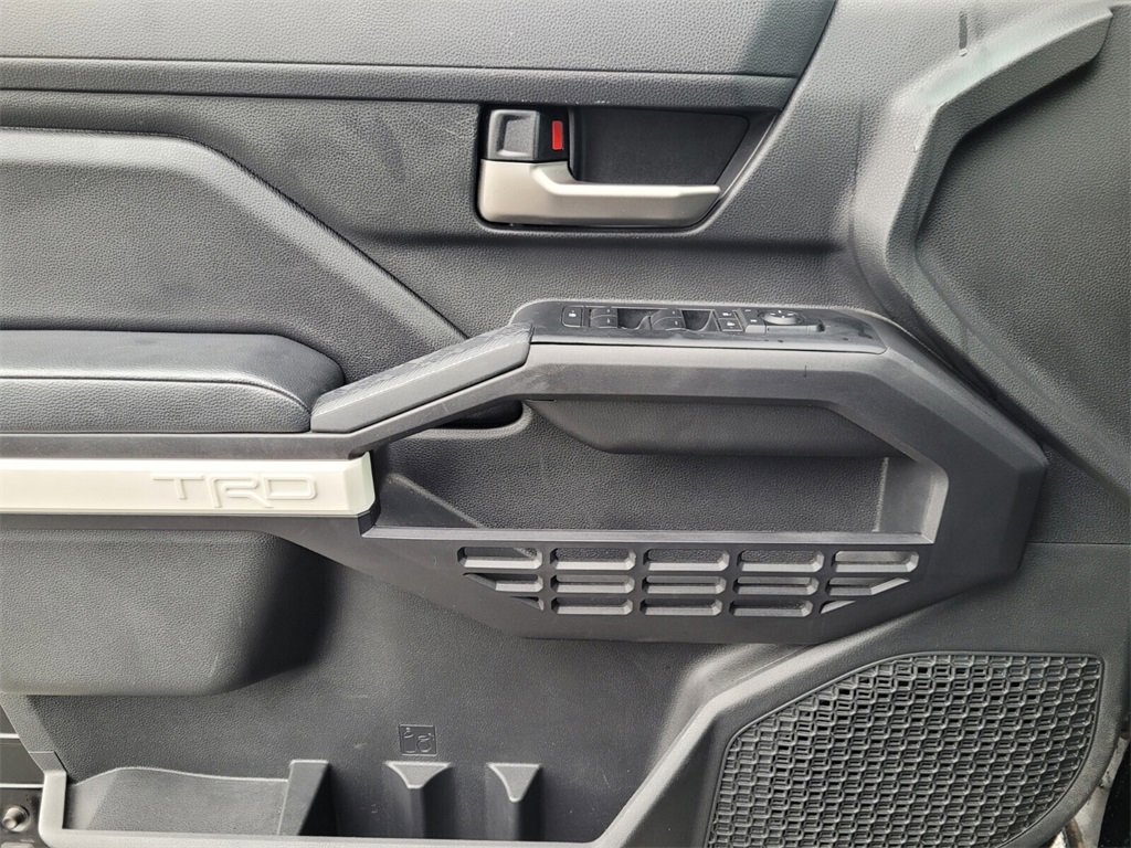 Used 2024 Toyota Tacoma TRD Off-Road image 23