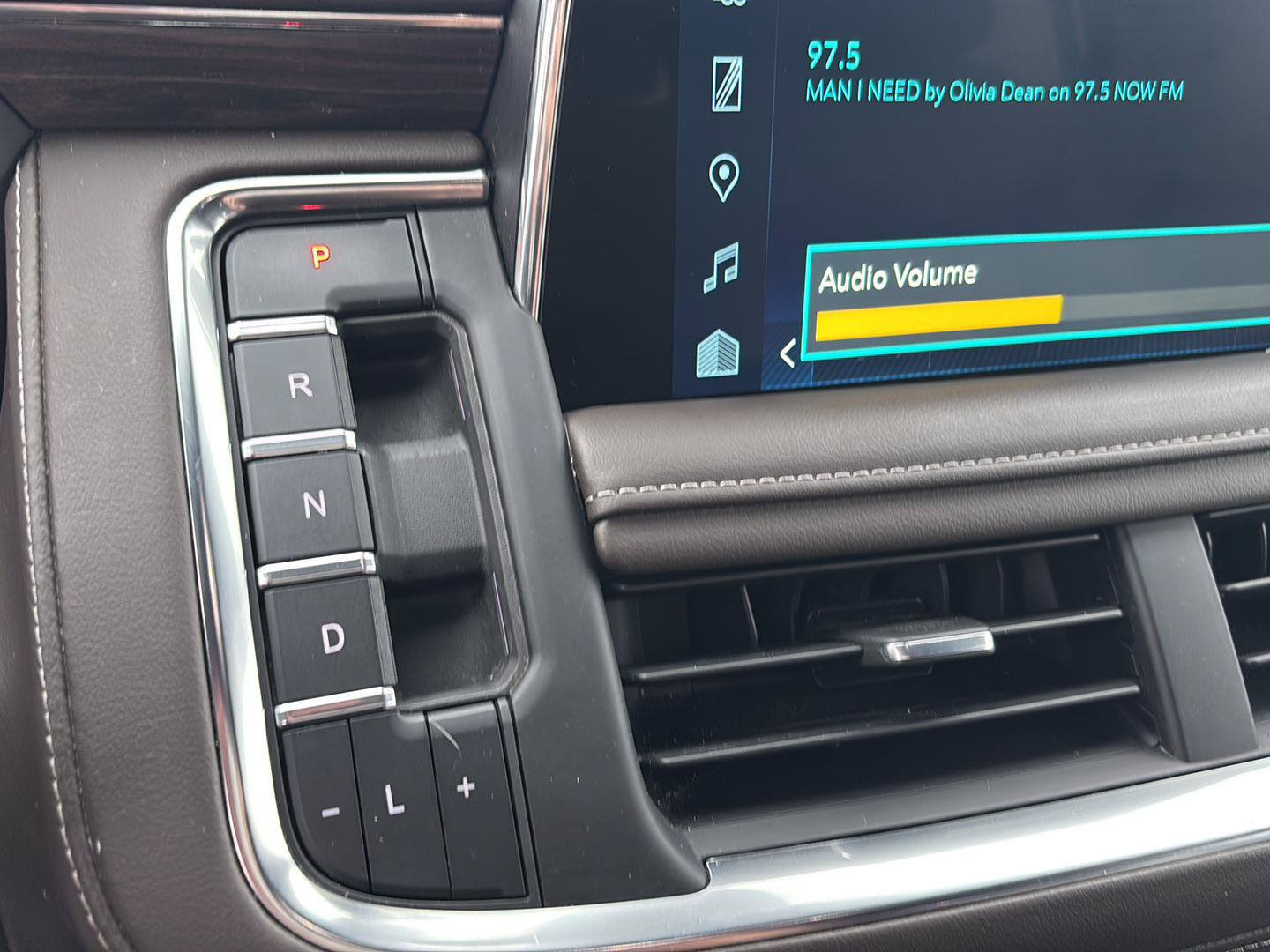 Used 2022 Chevrolet Tahoe LT w/ LT Signature Plus Package AWD/4WD image 30