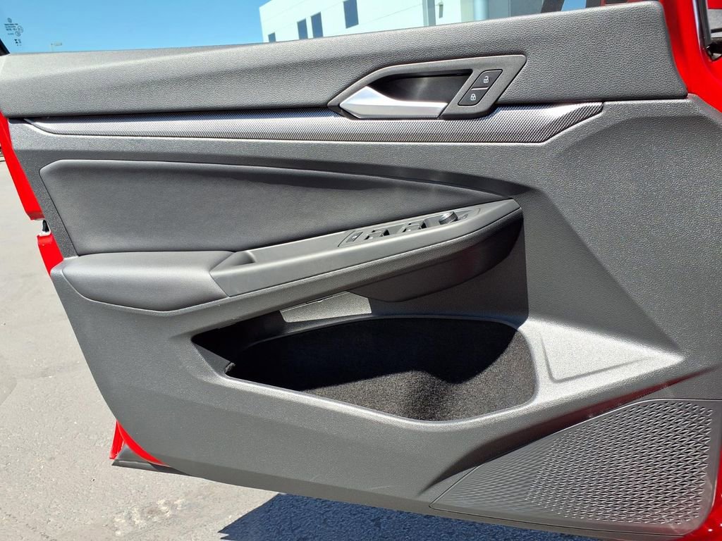 Used 2025 Volkswagen GTI SE image 28