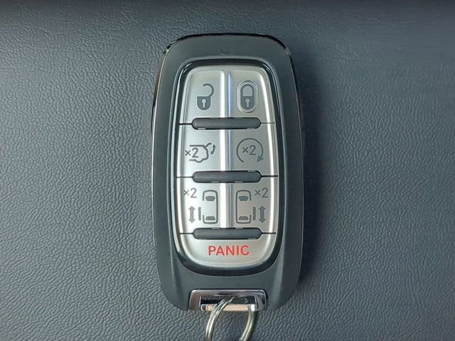 New 2026 Chrysler Pacifica Select w/ S Appearance Package image 37