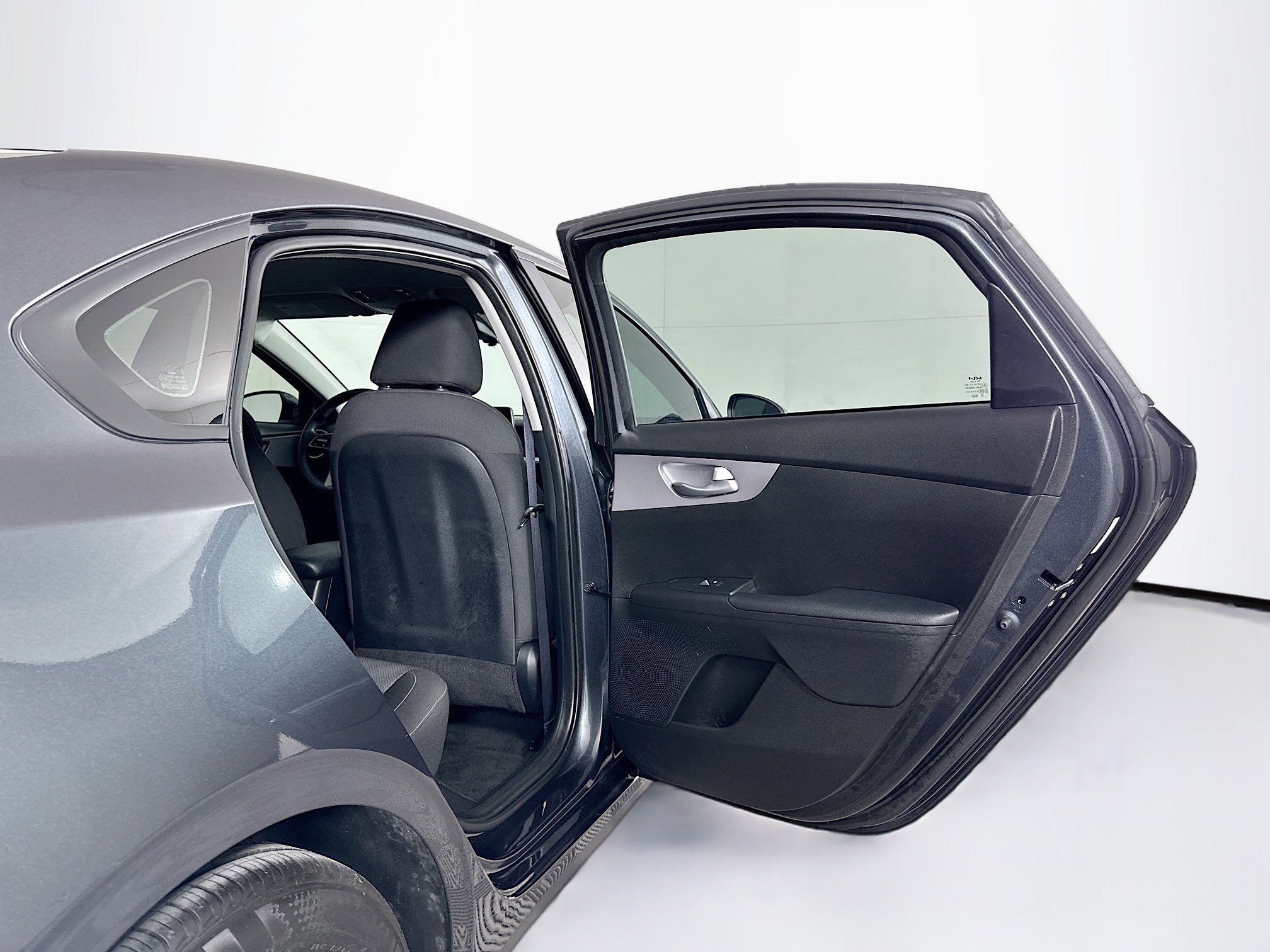 Used 2023 Kia Forte LXS image 27