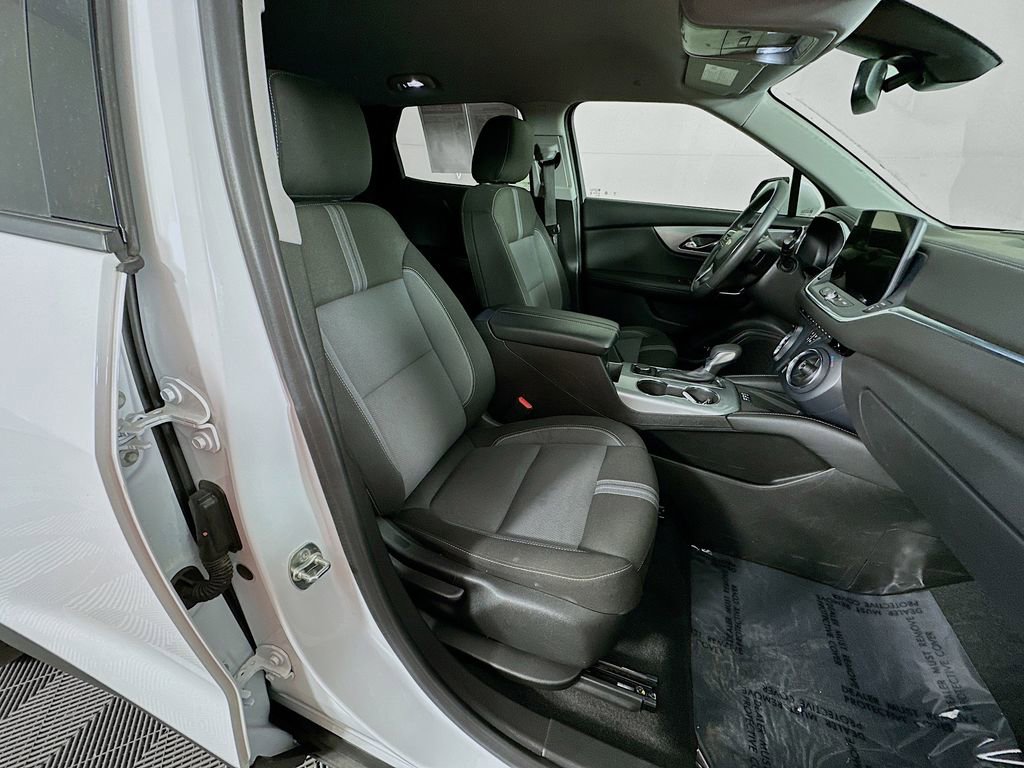 Used 2024 Chevrolet Blazer LT w/ Convenience Package FWD image 36