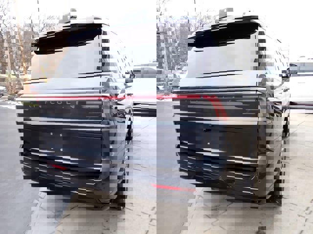 New 2025 Lincoln Navigator Reserve image 13