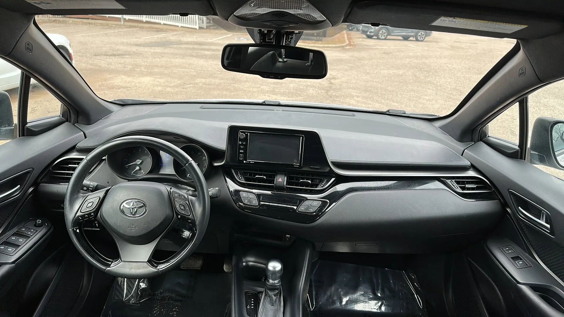 Used 2018 Toyota C-HR image 23
