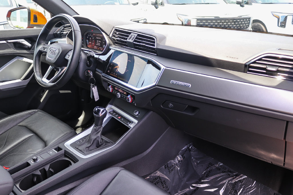 Used 2025 Audi Q3 2.0T Premium AWD/4WD image 16