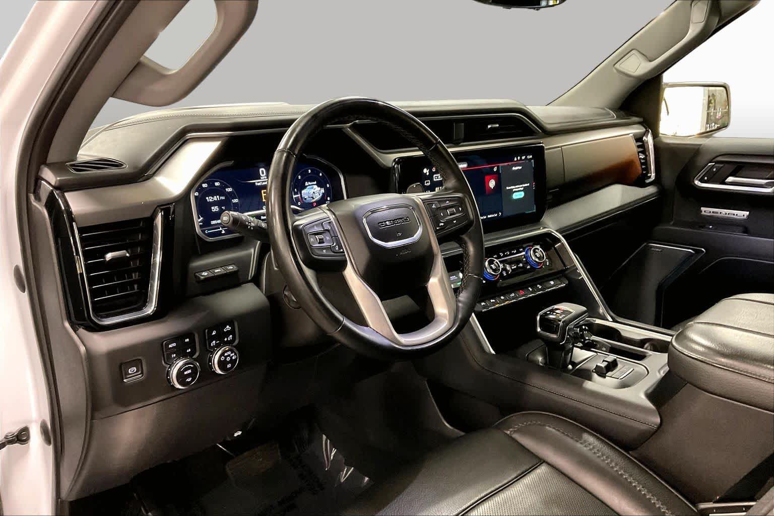 Used 2024 GMC Sierra 1500 Denali w/ Denali Reserve Package AWD/4WD image 18