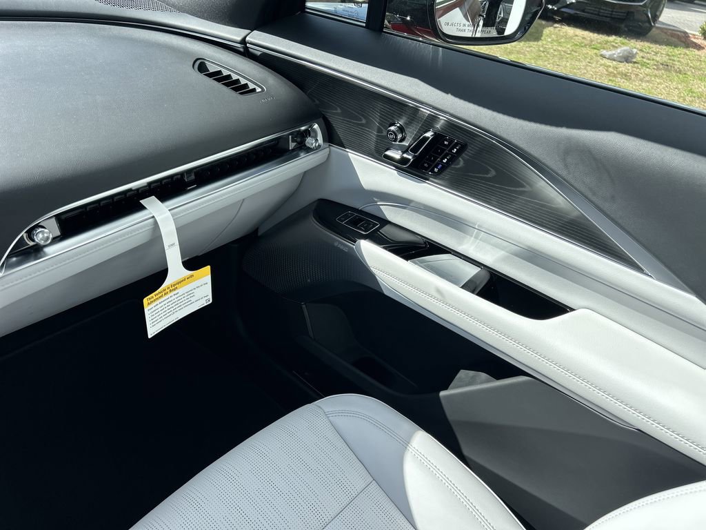 New 2026 Cadillac Lyriq Signature Luxury image 16