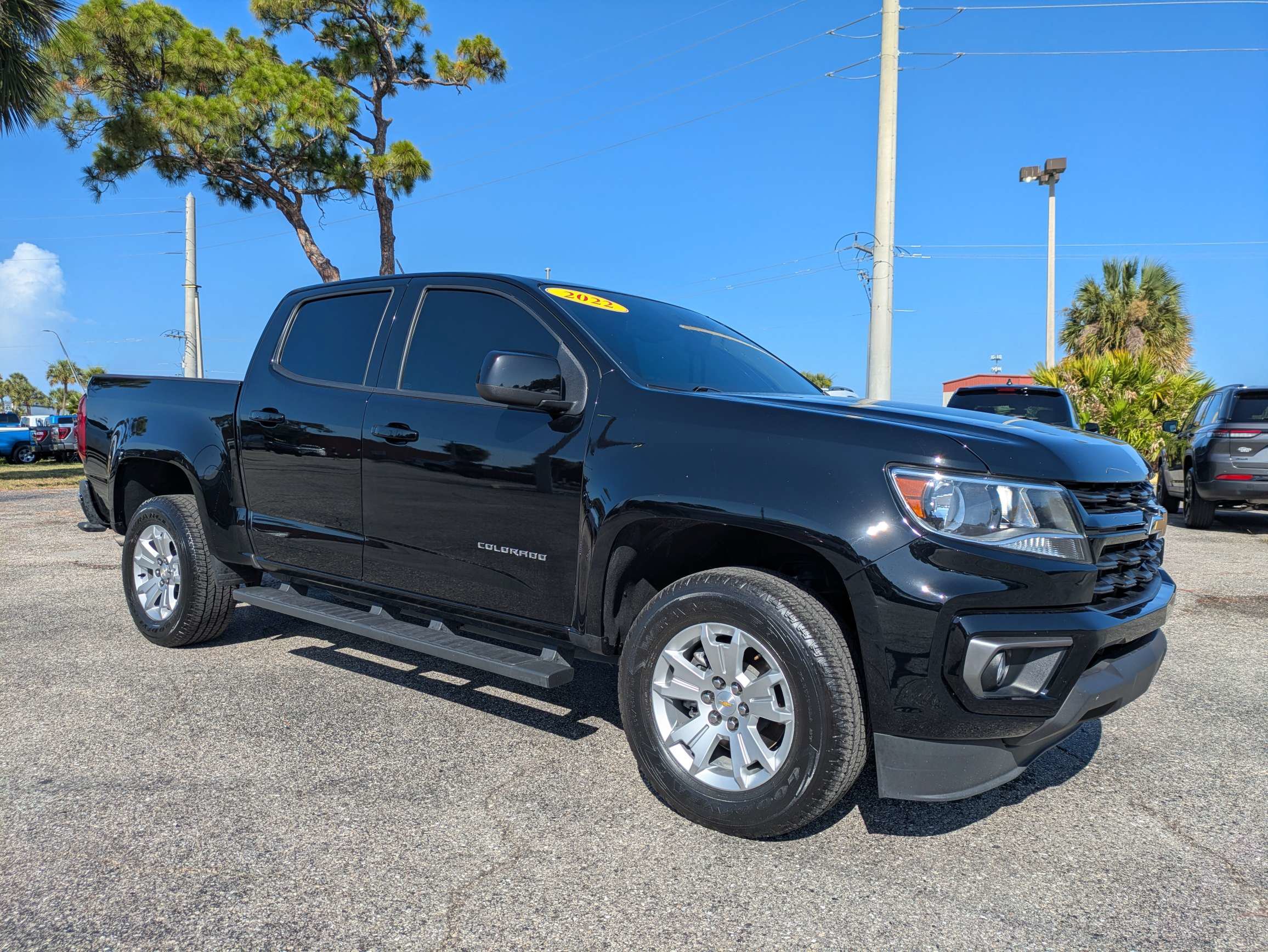Used 2022 Chevrolet Colorado LT w/ LT Convenience Package RWD image 2