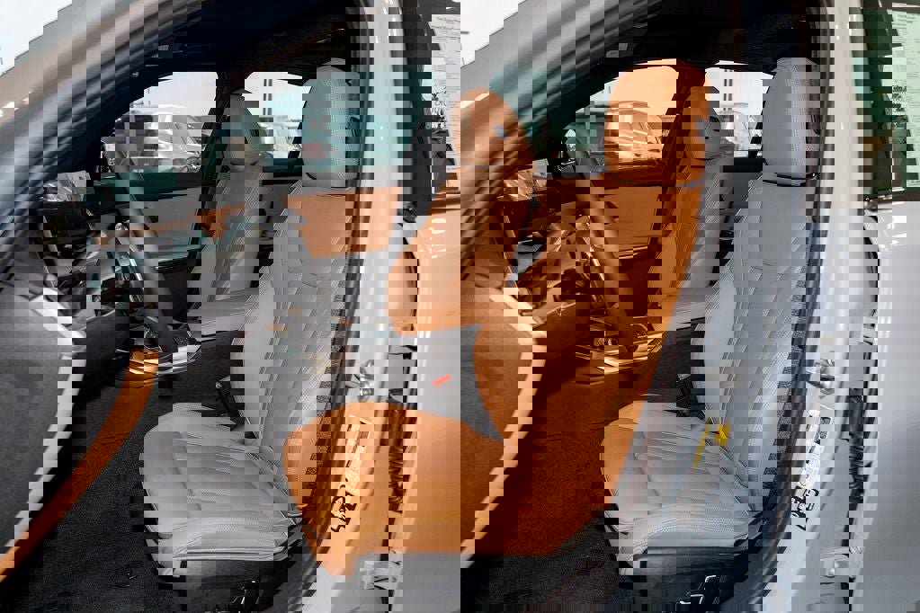 New 2026 BMW 330i xDrive Sedan w/ M Sport Package image 33