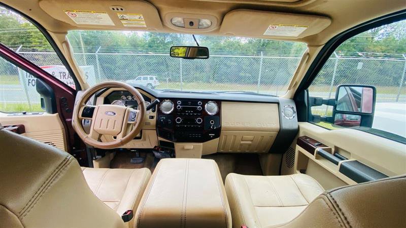 Used 2010 Ford F250 Lariat image 14