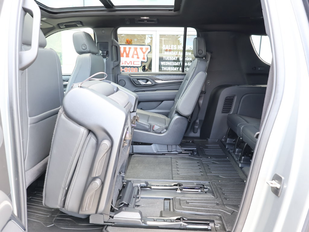 Certified 2024 GMC Yukon XL Denali AWD/4WD image 29