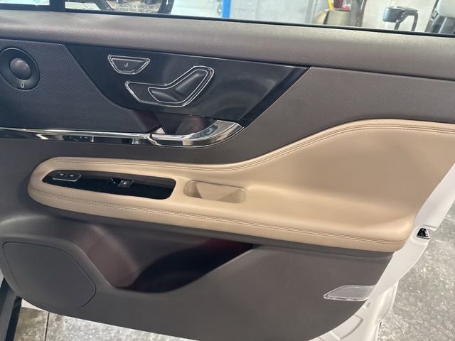 Used 2022 Lincoln Corsair Reserve w/ Equipment Group 201A image 41