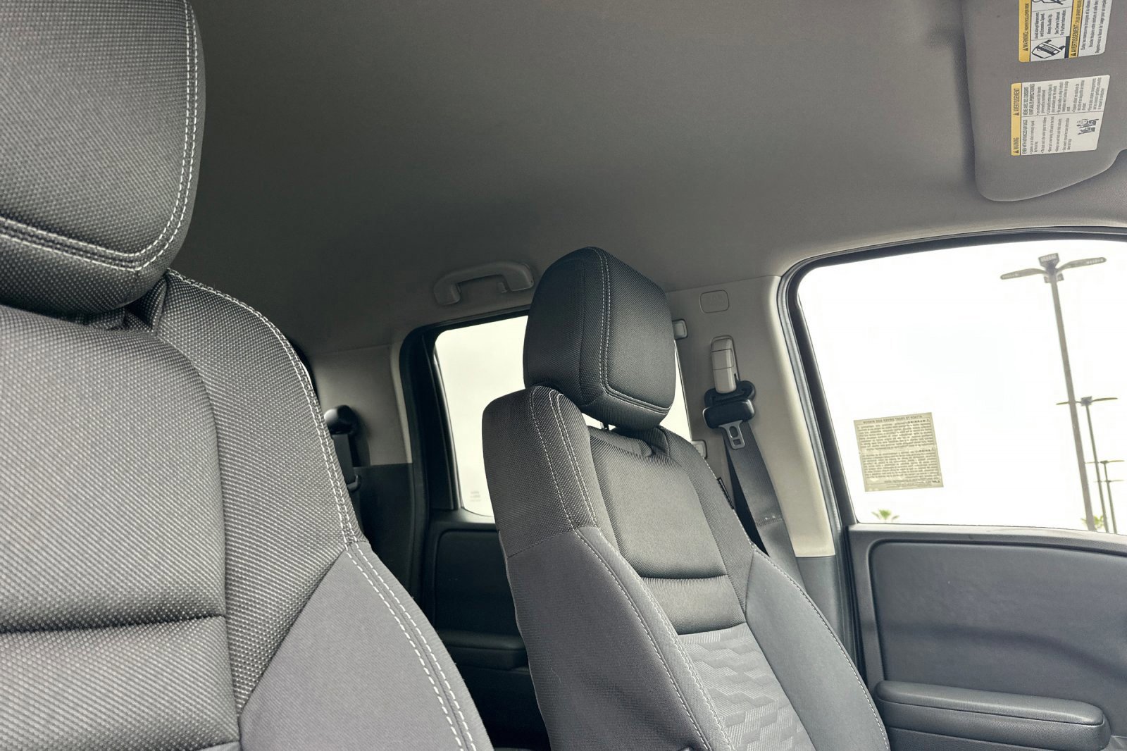 Used 2022 Nissan Frontier SV image 16