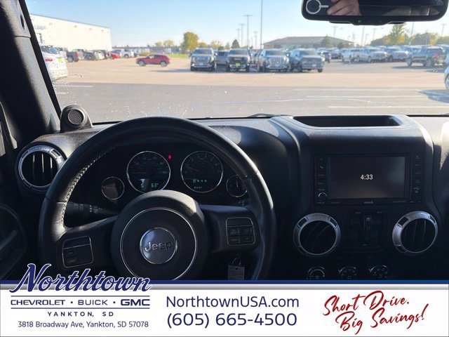 Used 2014 Jeep Wrangler Unlimited Sahara AWD/4WD image 16
