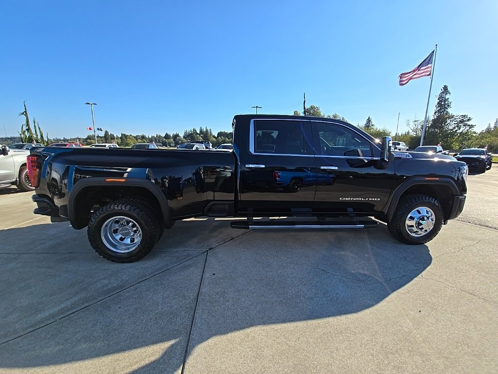 Used 2025 GMC Sierra 3500 Denali image 7