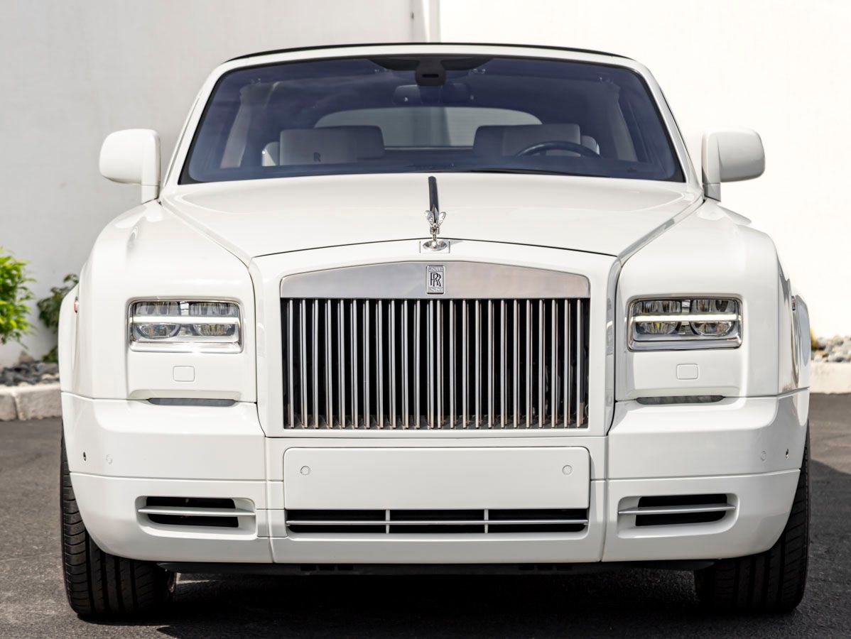 Used 2015 Rolls-Royce Phantom Drophead Coupe image 5