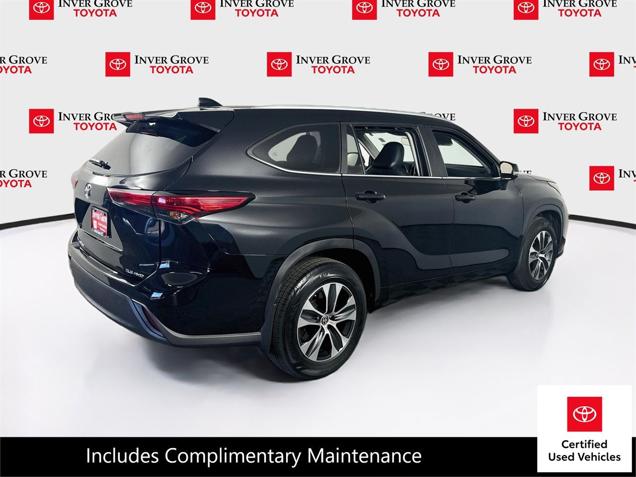 Certified 2023 Toyota Highlander XLE AWD/4WD image 5