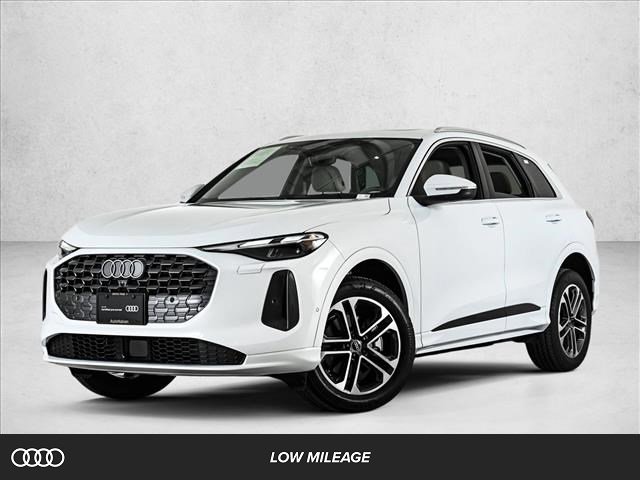 Certified 2025 Audi Q5 Premium w/ Convenience Package image 1