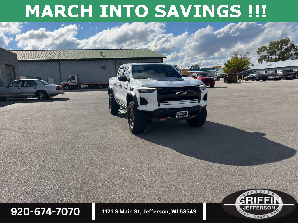 Used 2023 Chevrolet Colorado ZR2 w/ ZR2 Convenience Package III image 6