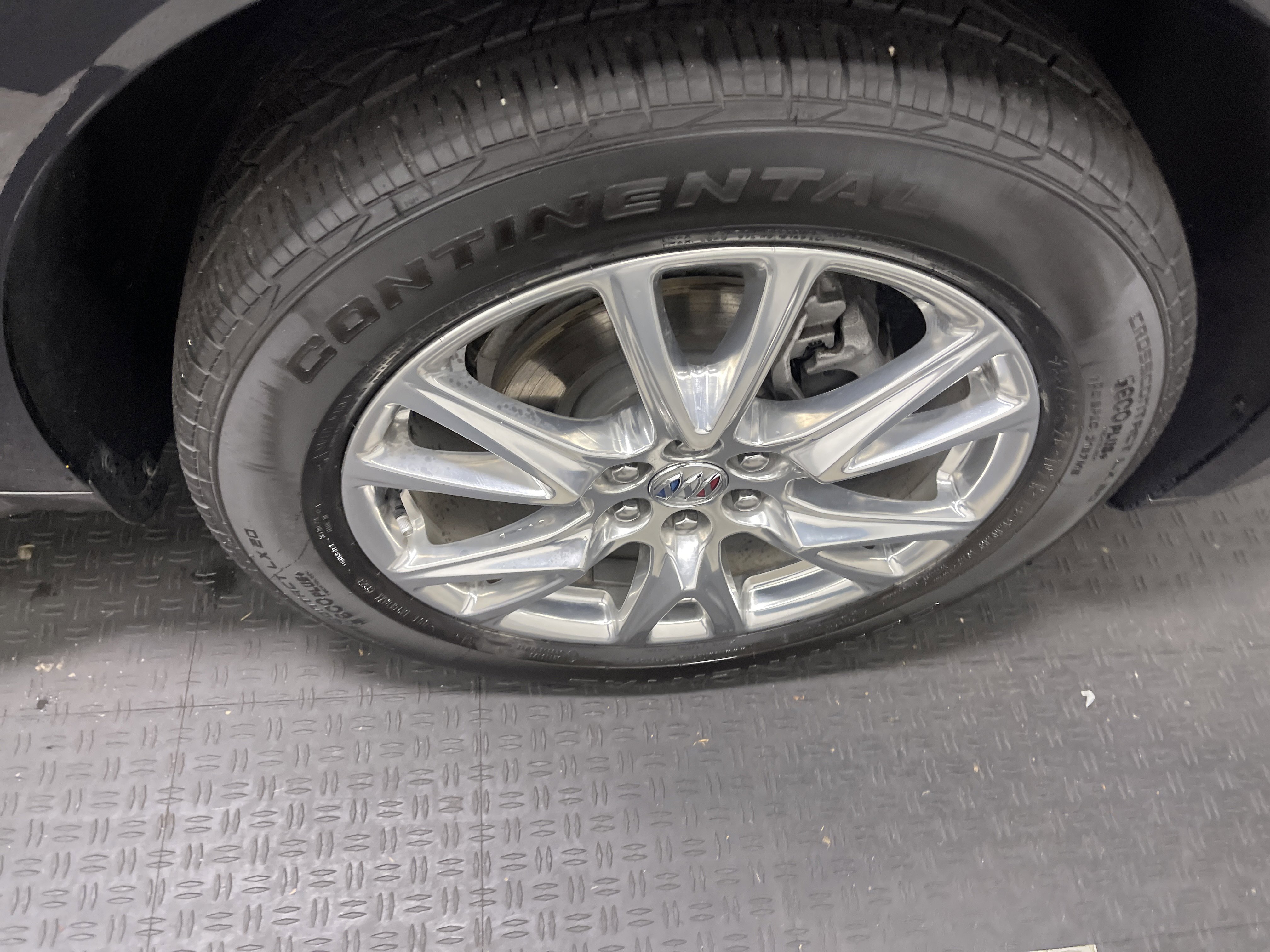 Used 2024 Buick Enclave Essence w/ Experience Buick Package image 28