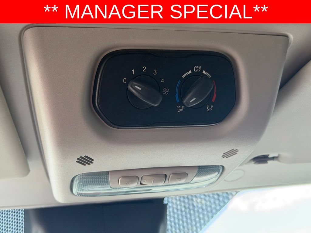 Used 2017 Ford Transit 350 XLT RWD image 32