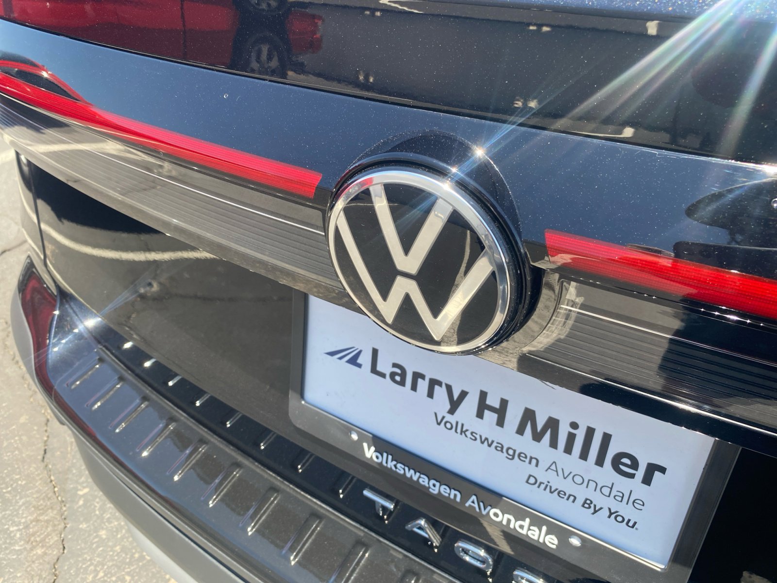 New 2025 Volkswagen Taos S image 23