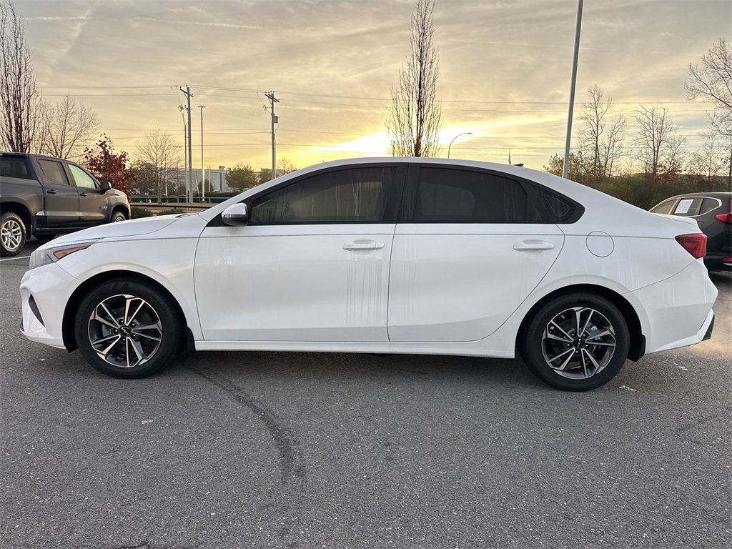 Used 2022 Kia Forte LXS w/ LXS Technology Package image 11