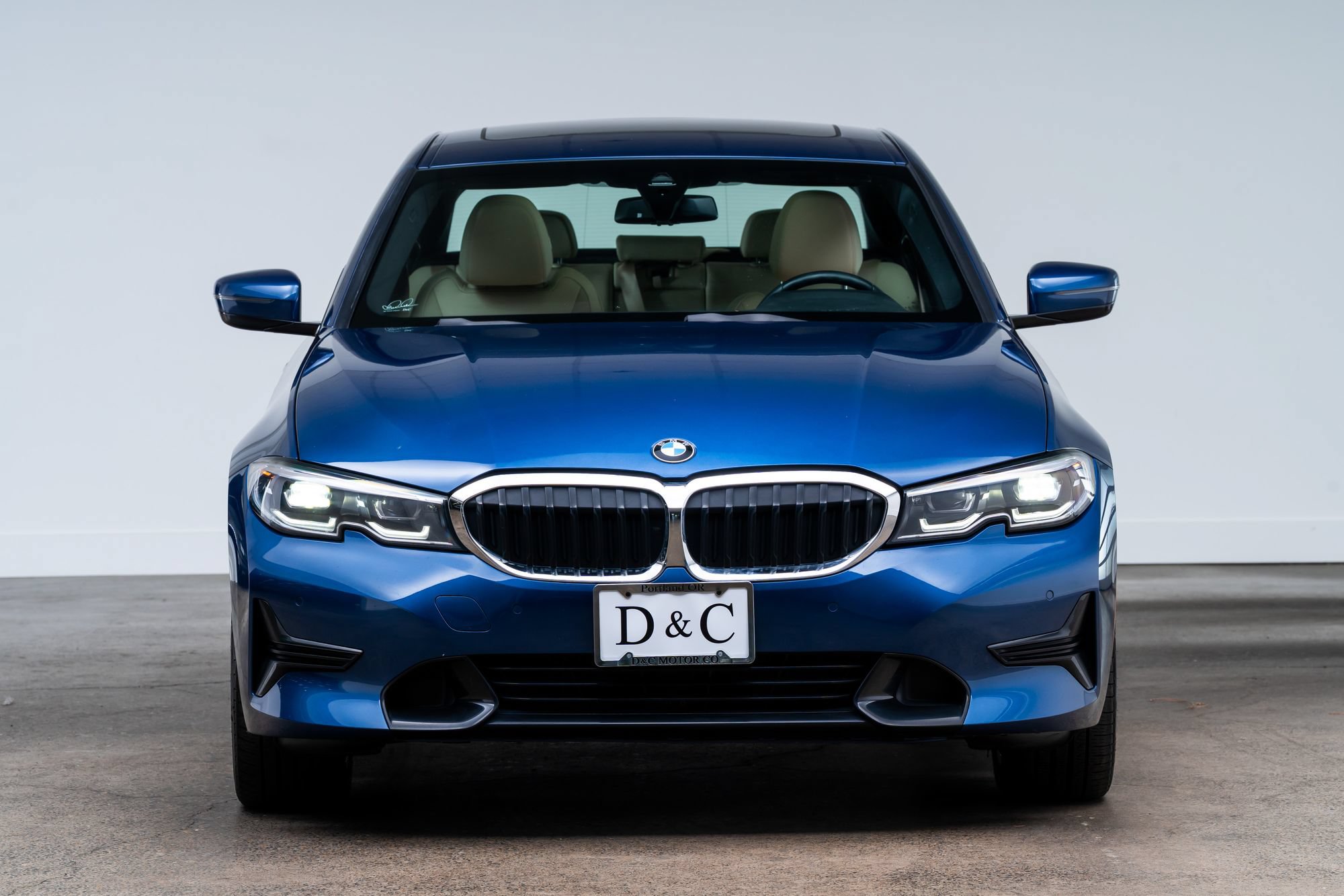 Used 2022 BMW 330i xDrive Sedan w/ Driving Assistance Package AWD/4WD image 2