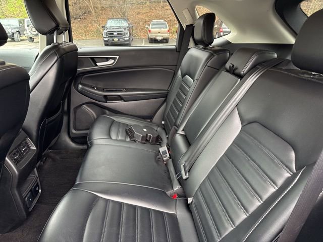 Used 2020 Ford Edge SEL w/ Convenience Package image 16