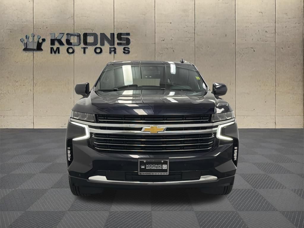 Used 2024 Chevrolet Suburban LT AWD/4WD image 3