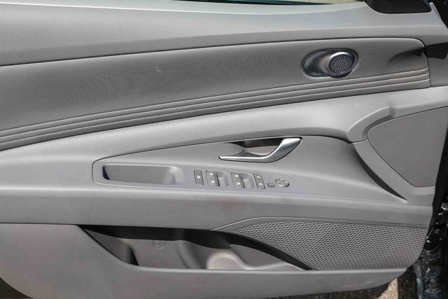 Certified 2025 Hyundai Elantra Sport FWD image 24