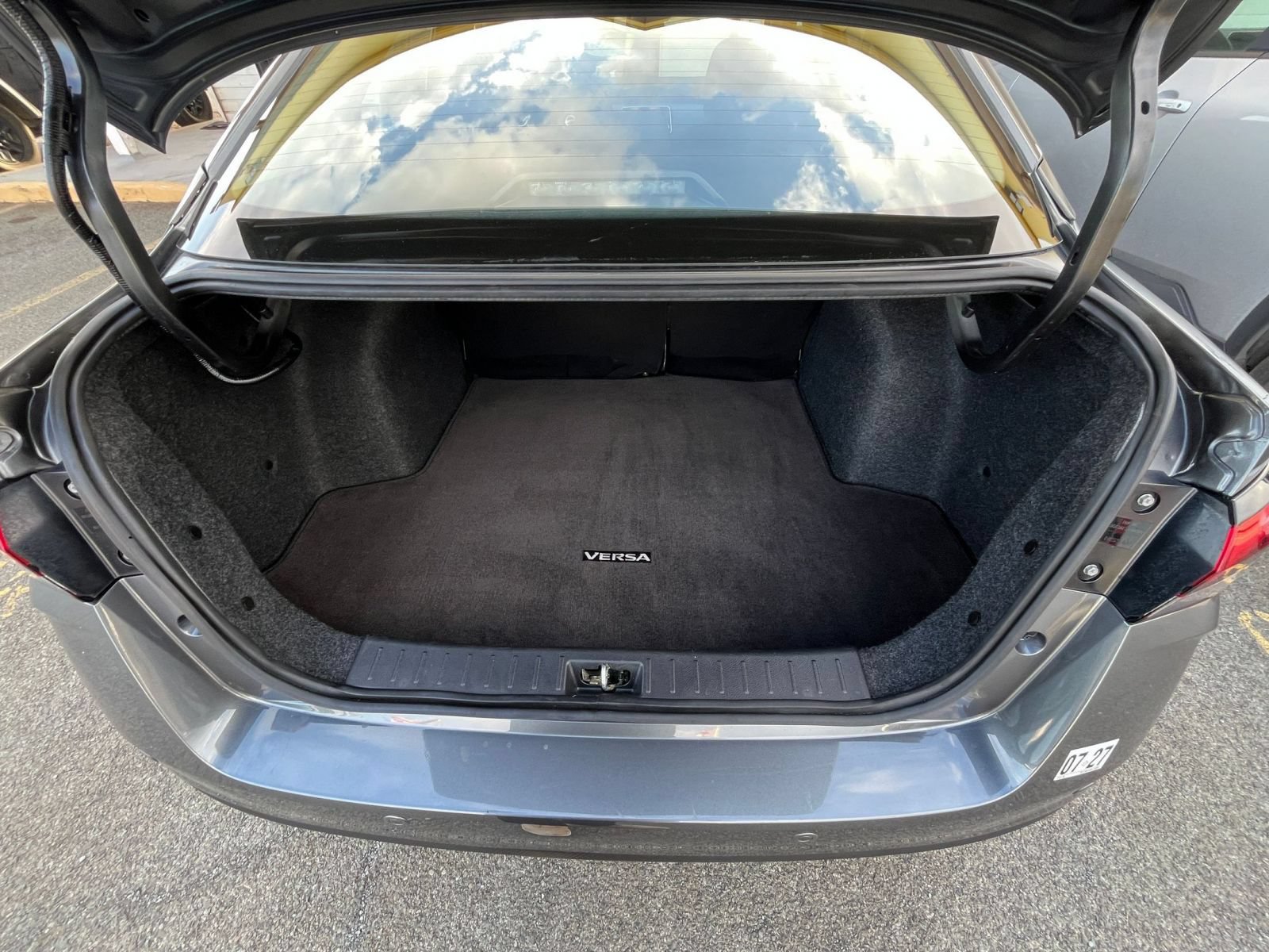 Used 2025 Nissan Versa SV FWD image 24