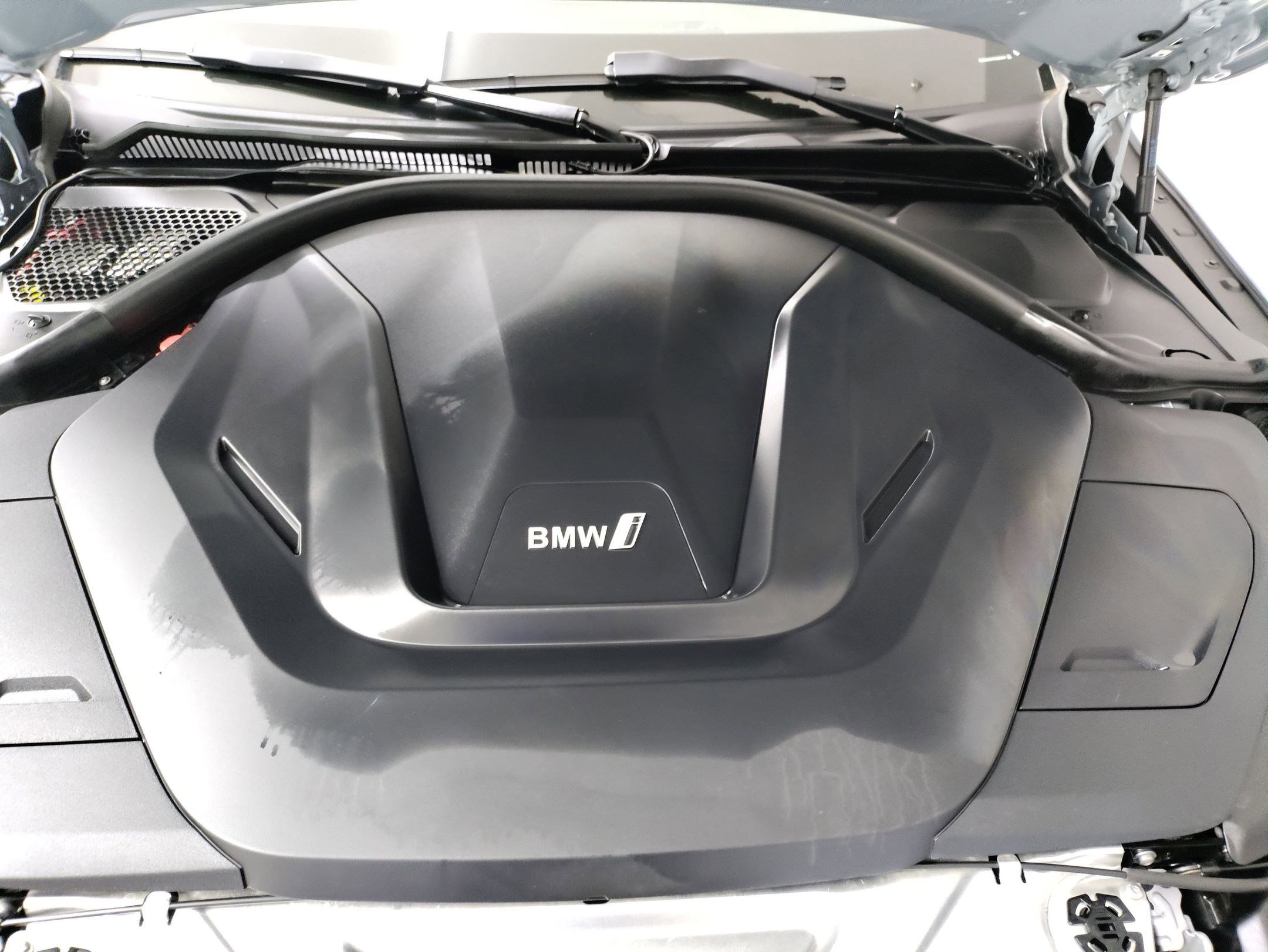 Certified 2023 BMW i4 eDrive40 w/ M Sport Package image 34