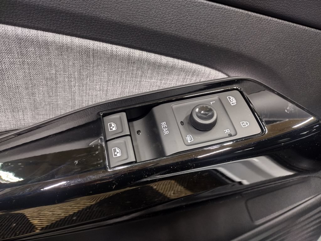 New 2026 Volkswagen ID.4 Pro AWD/4WD image 16