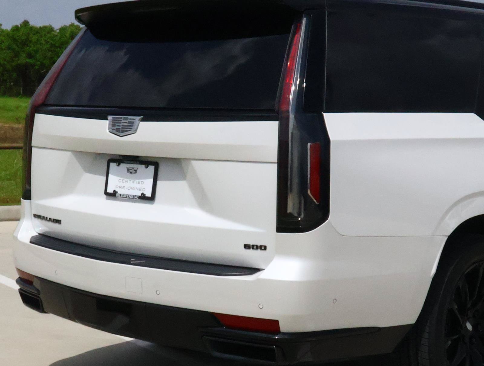 Used 2024 Cadillac Escalade ESV Sport Platinum w/ LPO, ONYX Package AWD/4WD image 11