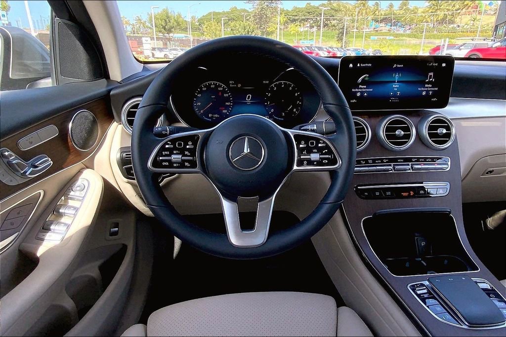 Used 2023 Mercedes-Benz GLC 300 4MATIC Coupe image 5