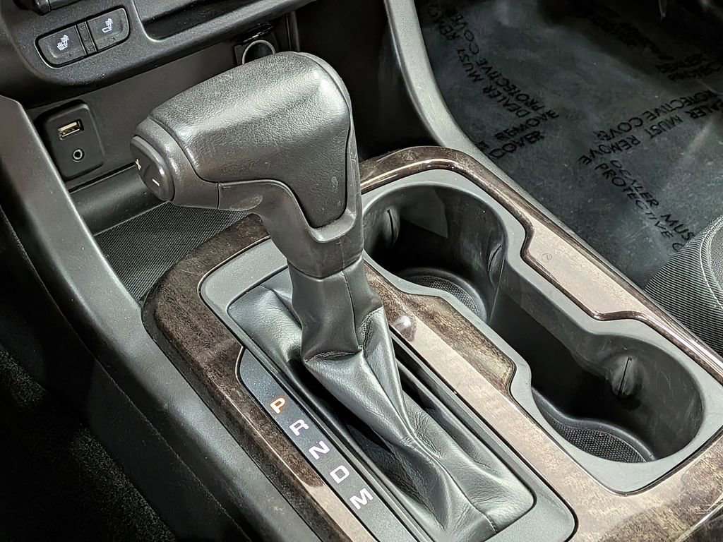 Used 2015 GMC Canyon SLT w/ Driver Alert Package image 24