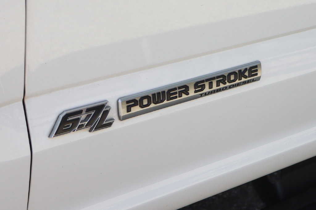 Used 2022 Ford F350 Lariat w/ Black Appearance Package AWD/4WD image 57