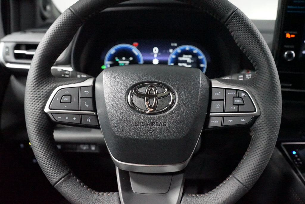 New 2026 Toyota Sienna Platinum AWD/4WD image 12