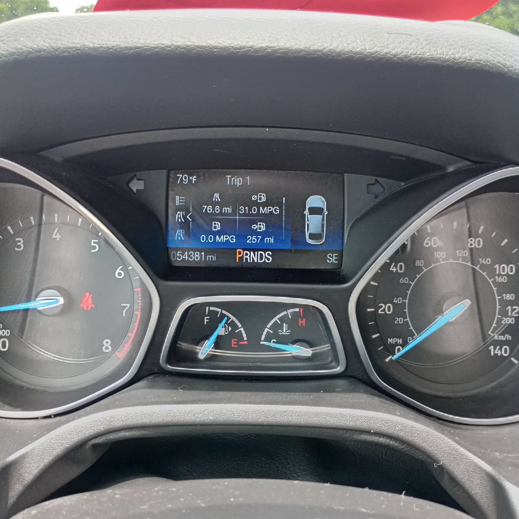 Used 2018 Ford Focus SE w/ SE Appearance Package FWD image 10