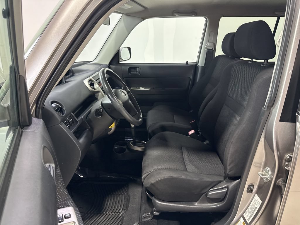 Used 2005 Scion xB FWD image 15