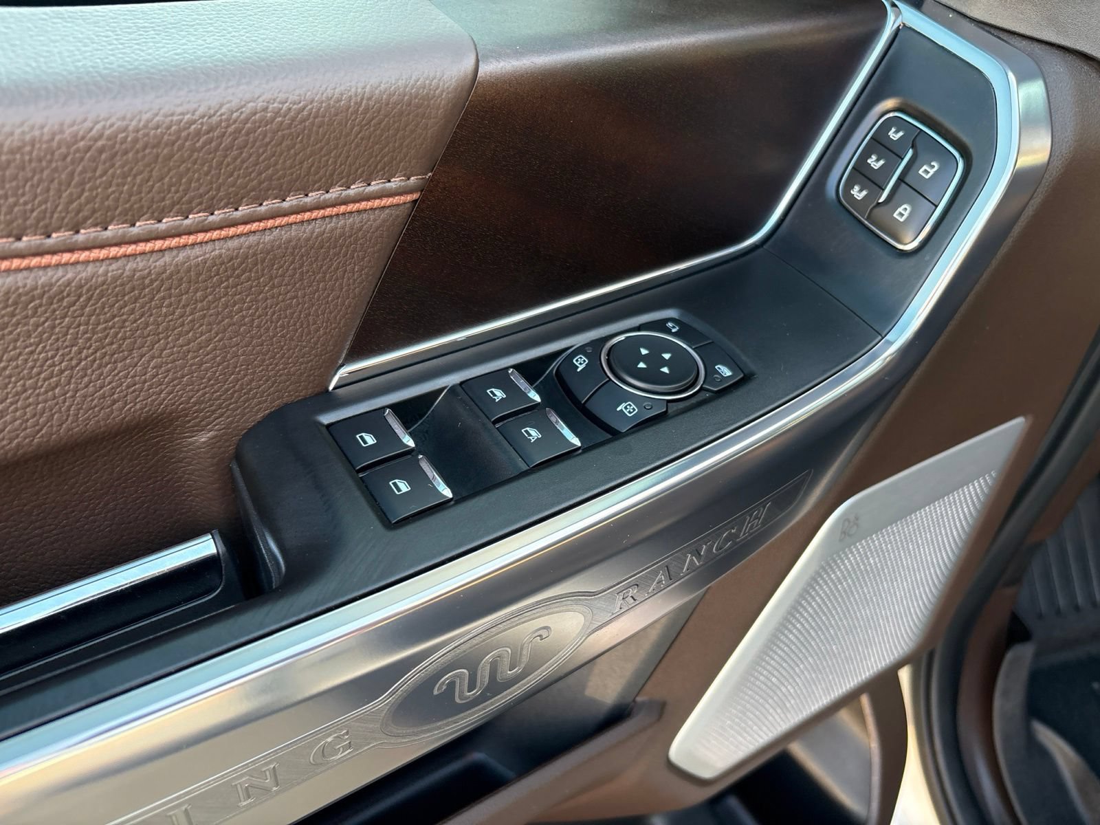 Certified 2024 Ford F150 King Ranch AWD/4WD image 16