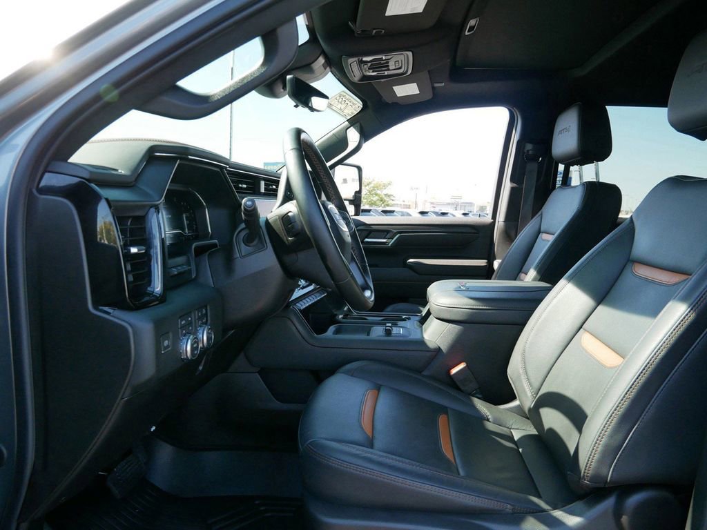 Used 2024 GMC Sierra 3500 AT4 w/ AT4 Premium Plus Package image 8