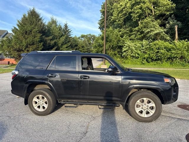 Used 2024 Toyota 4Runner SR5 Premium w/ Moonroof Package AWD/4WD image 7